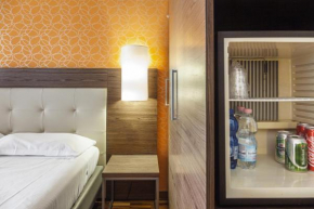 Отель Hotel Des Etrangers  Милан
